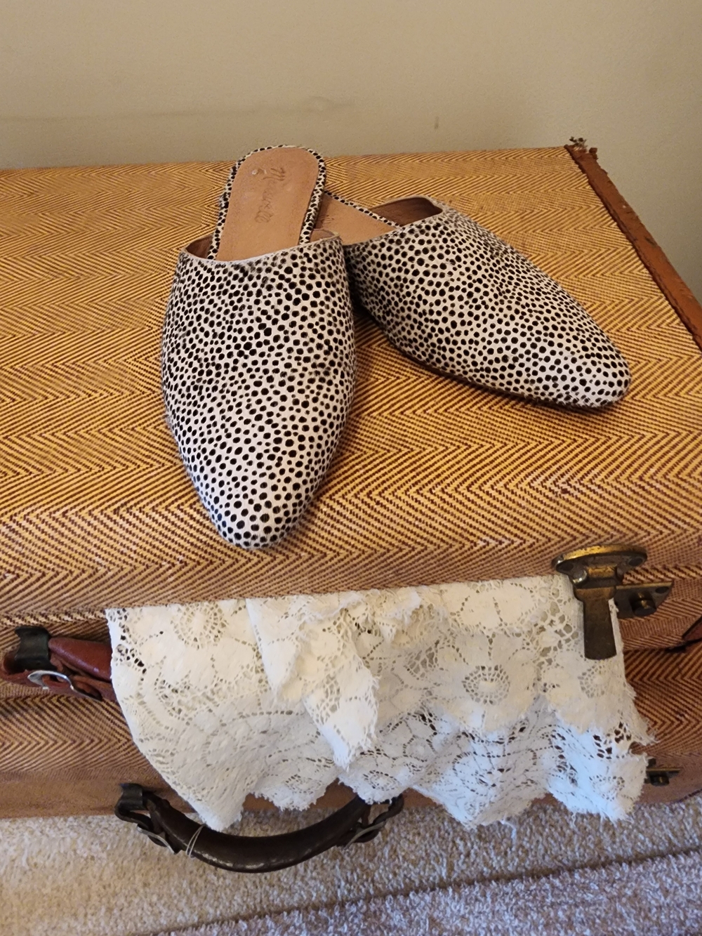 Madewell Black and White Dalmatian Print Pointed Mules